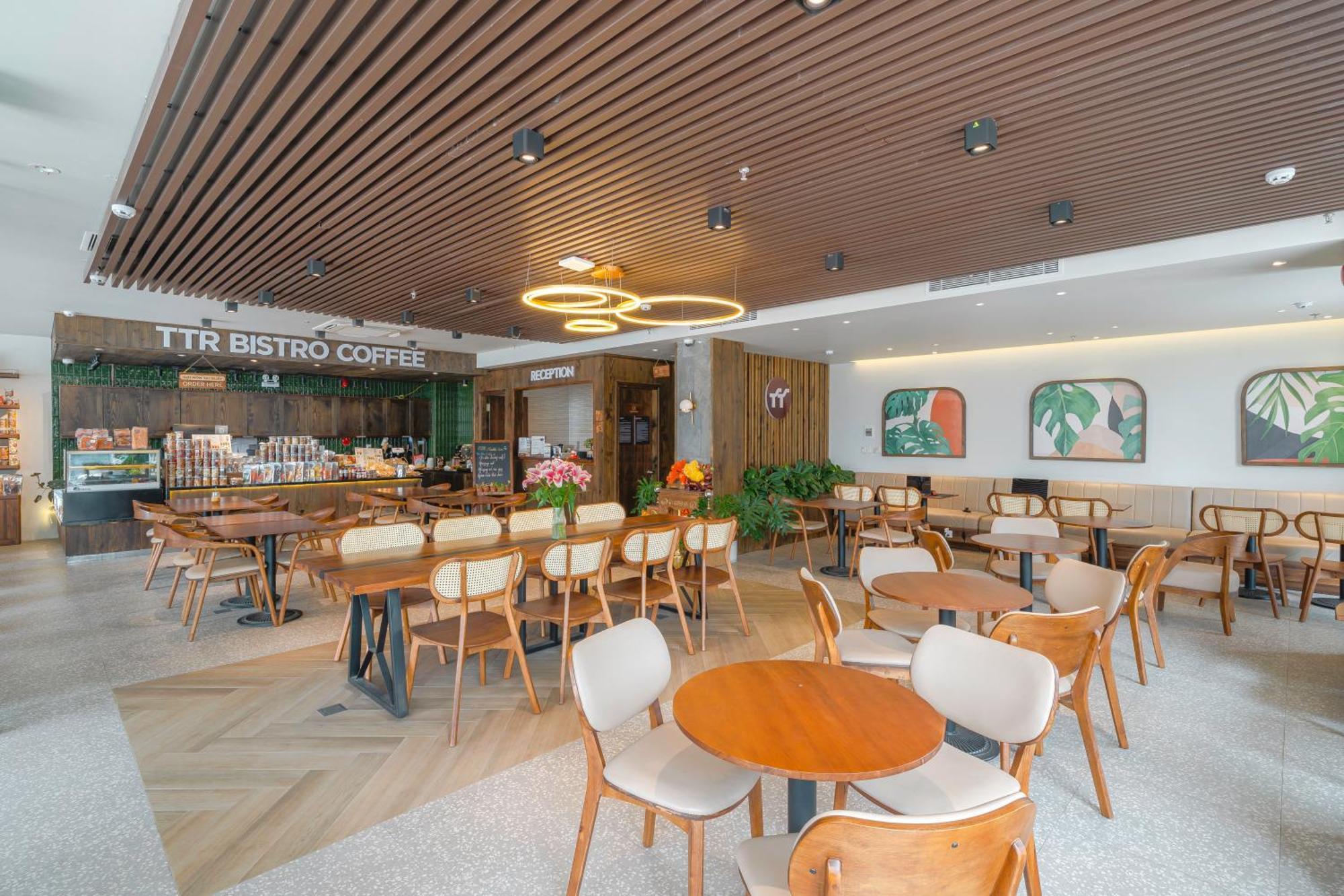 Ttr Central Apart Hotel Da Lat Exterior photo